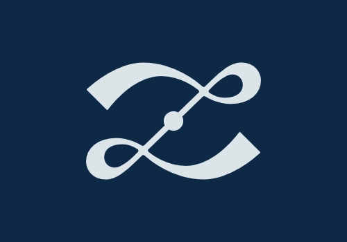 Versione definitiva del logo monogramma per il personal branding di Laura Zanda: versione ufficiale in azzurro polvere su fondo blu navy.
